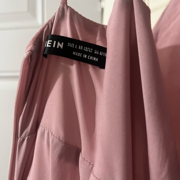 Size Lg formal dress - Picture 4 of 5